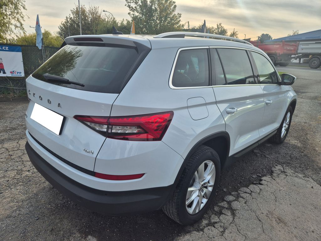 skoda-kodiaq-2-0-tdi-dsg-4x4-style-plus-tazne-safety - 4