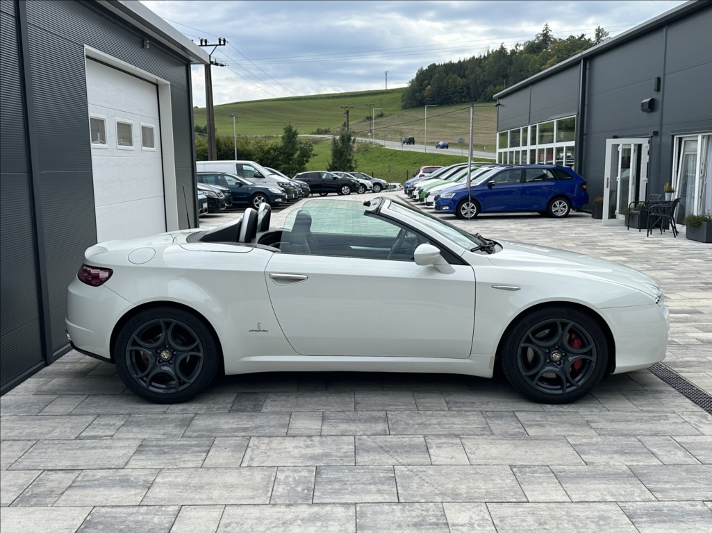 alfa-romeo-spider-2-2-jts-185ps-exclusive - 5