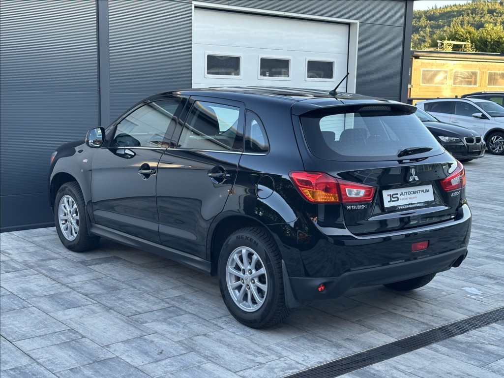 mitsubishi-asx-1-6-117ps-invite - 9