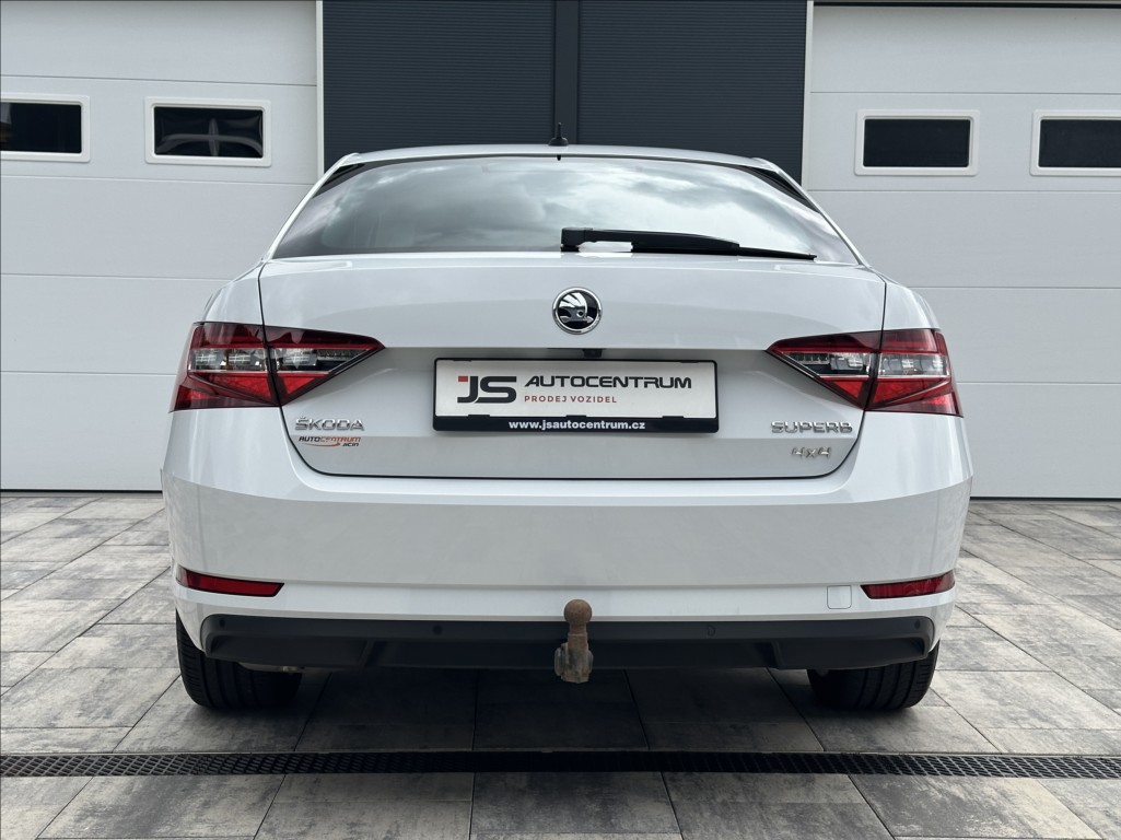 skoda-superb-1-4-tsi-150ps-style-plus-4x4 - 8