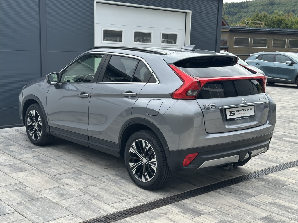 mitsubishi-eclipse-cross-1-5-turbo-163ps-spirit - 9