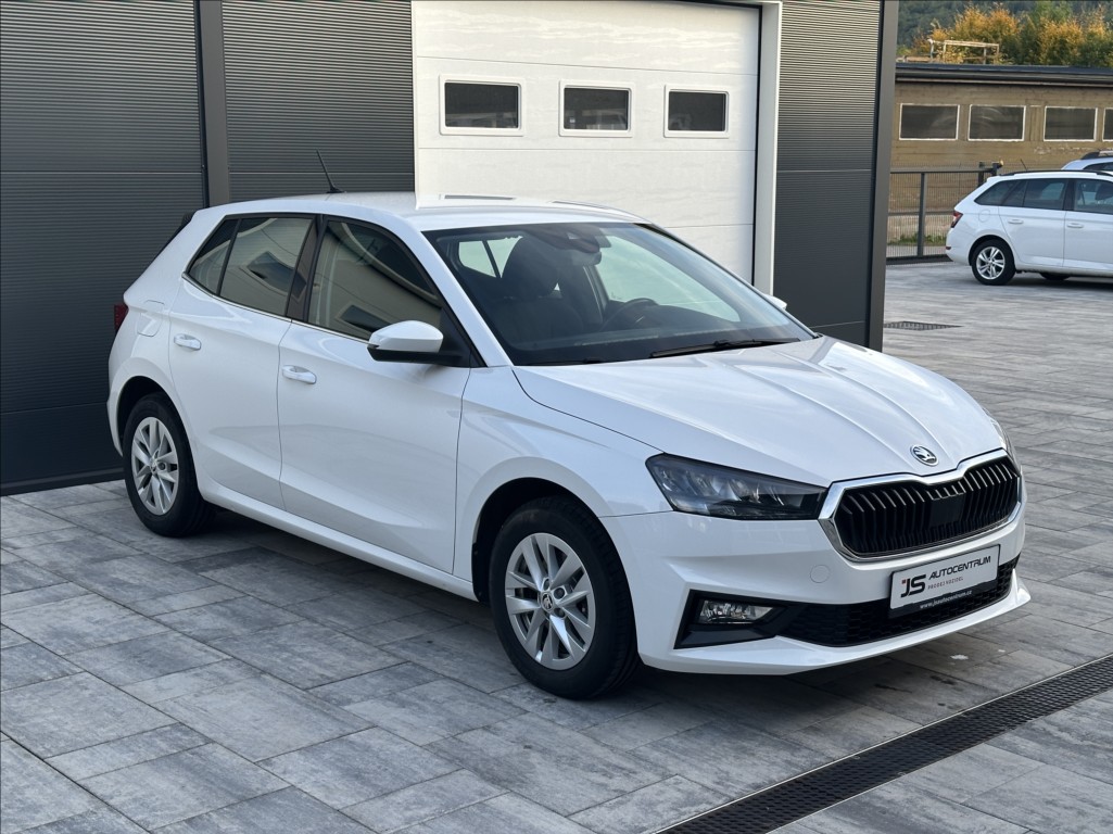 skoda-fabia-1-0-tsi-110ps-style-dsg - 4