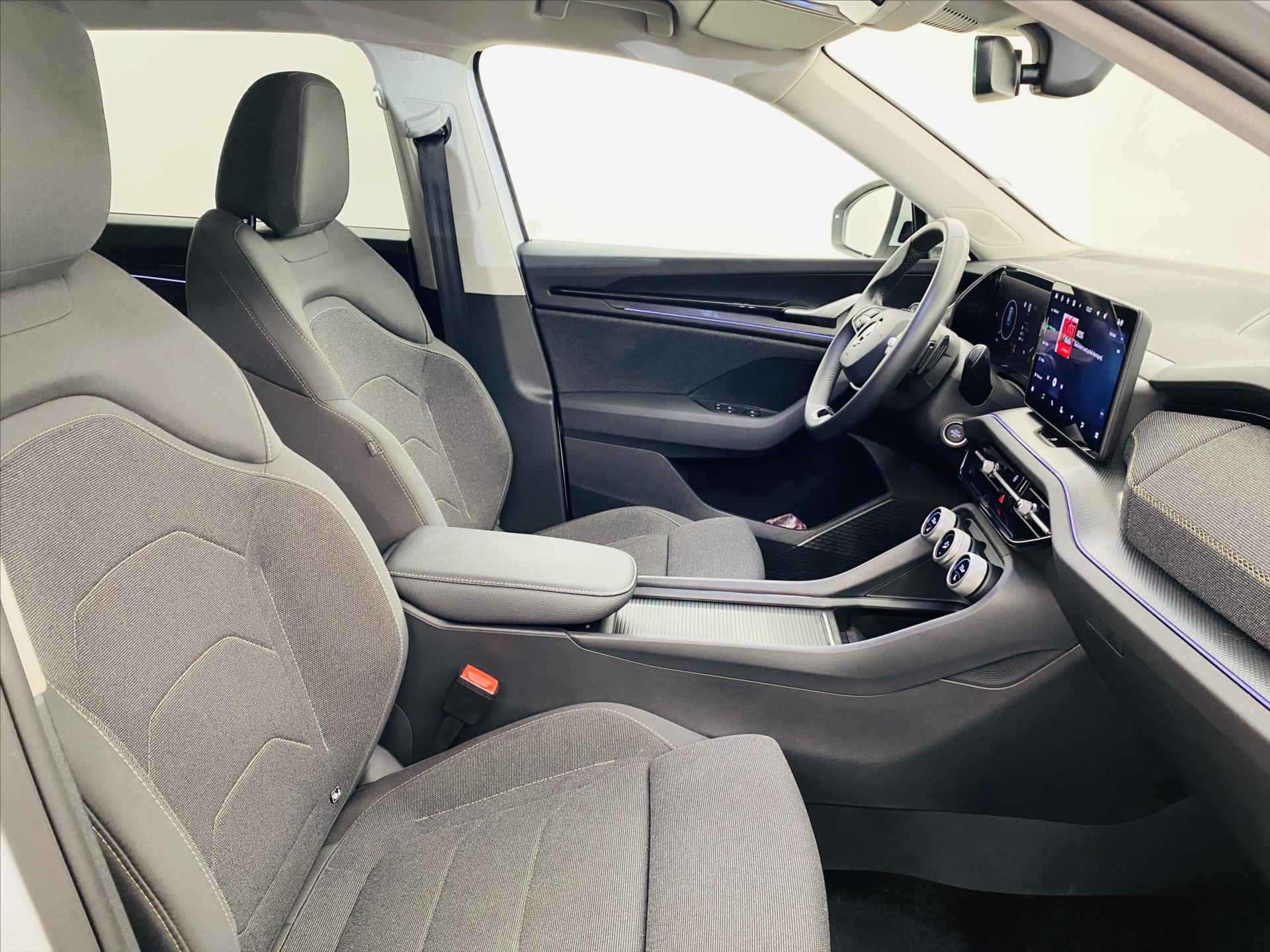 skoda-kodiaq-2-0-tdi-110kw-dsg-selection - 7