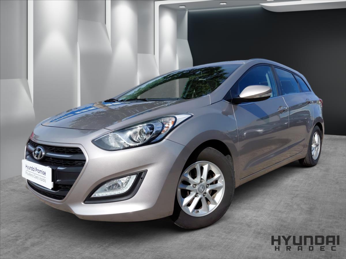 Hyundai i30 1,6   1.6CVVT Ambassador