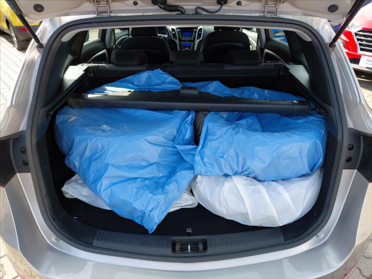 hyundai-i30-1-6-1-6cvvt-ambassador - 9