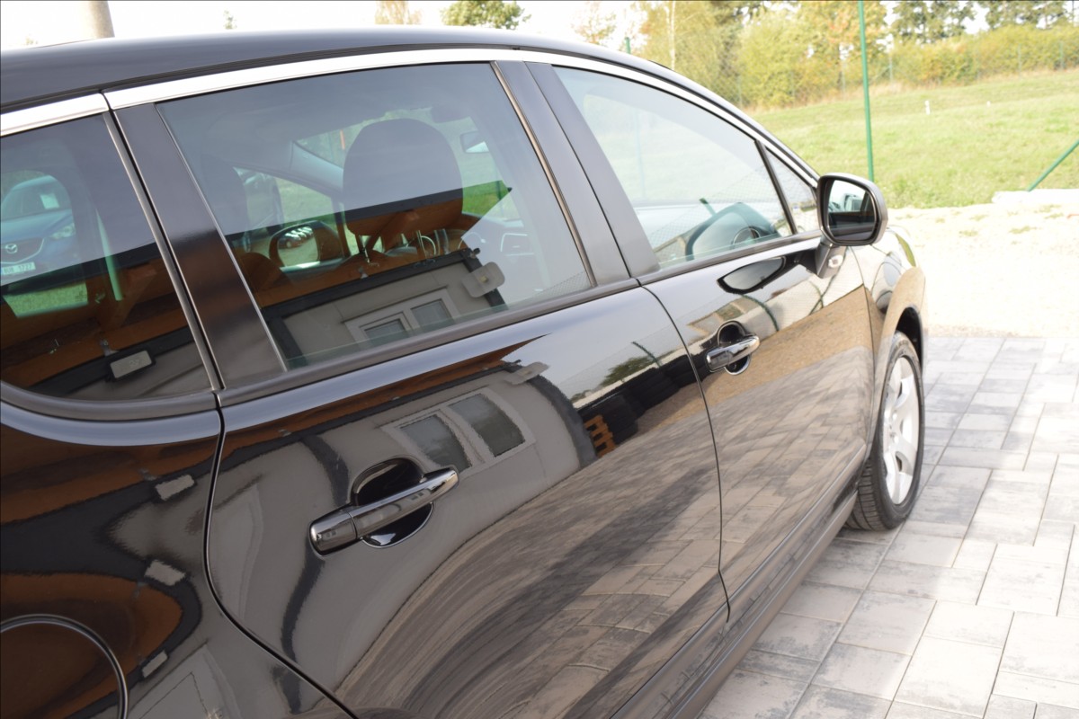 peugeot-3008-1-6-i-88kw-alu-navi-panorama - 6
