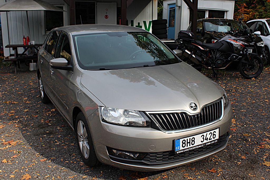 skoda-rapid-1-0-tsi-70-kw-spaceback - 2