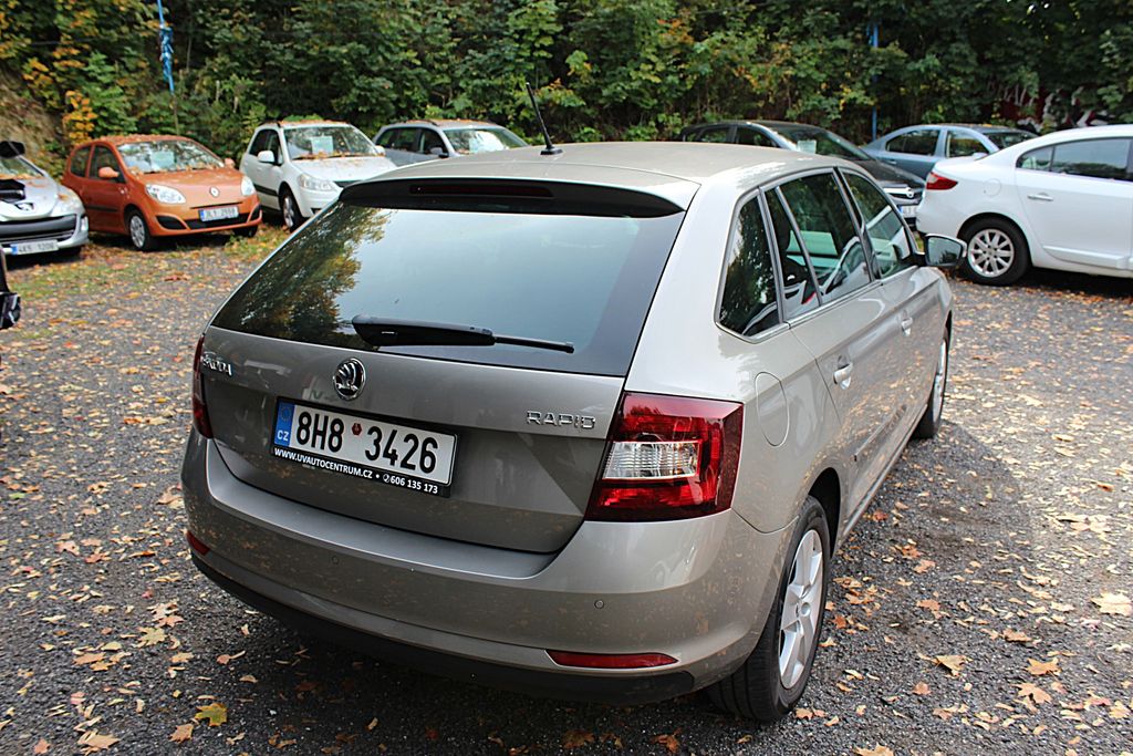 skoda-rapid-1-0-tsi-70-kw-spaceback - 5