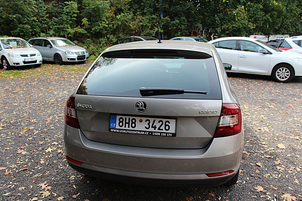 skoda-rapid-1-0-tsi-70-kw-spaceback - 6