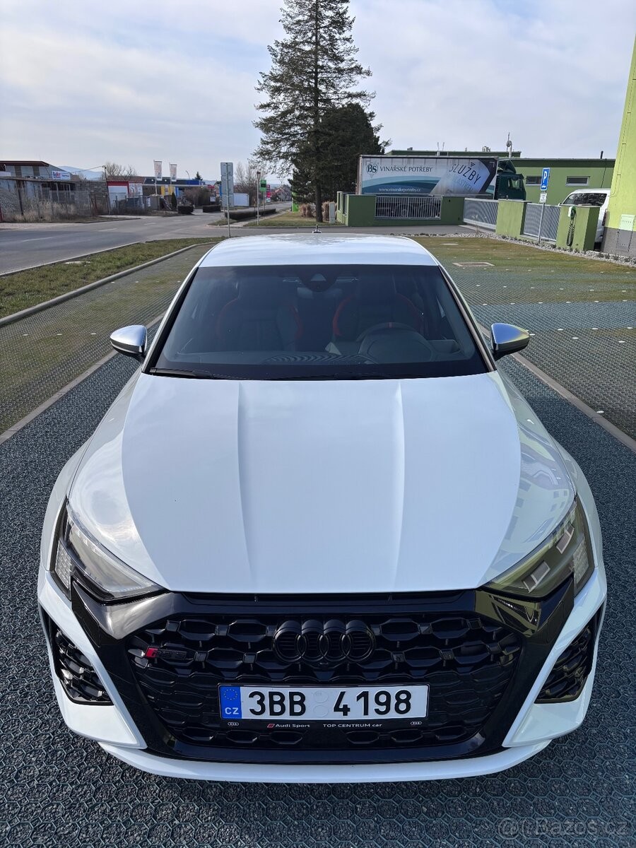 Audi RS 3 2,5   TFSI 294kW quattro