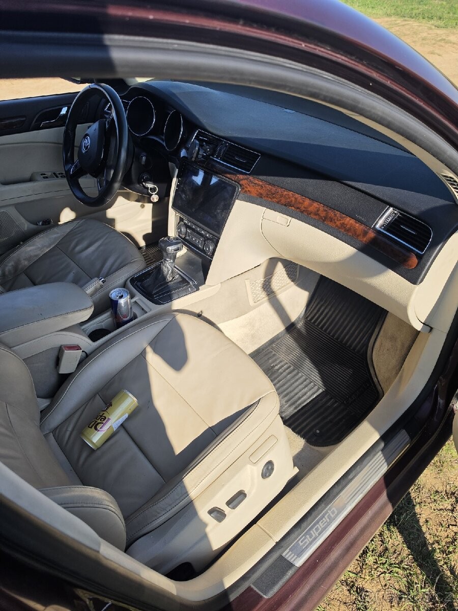skoda-superb-2-0-2 - 4