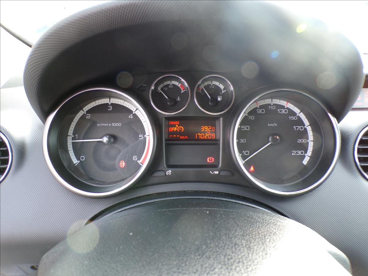 peugeot-308-1-6-hdi - 7