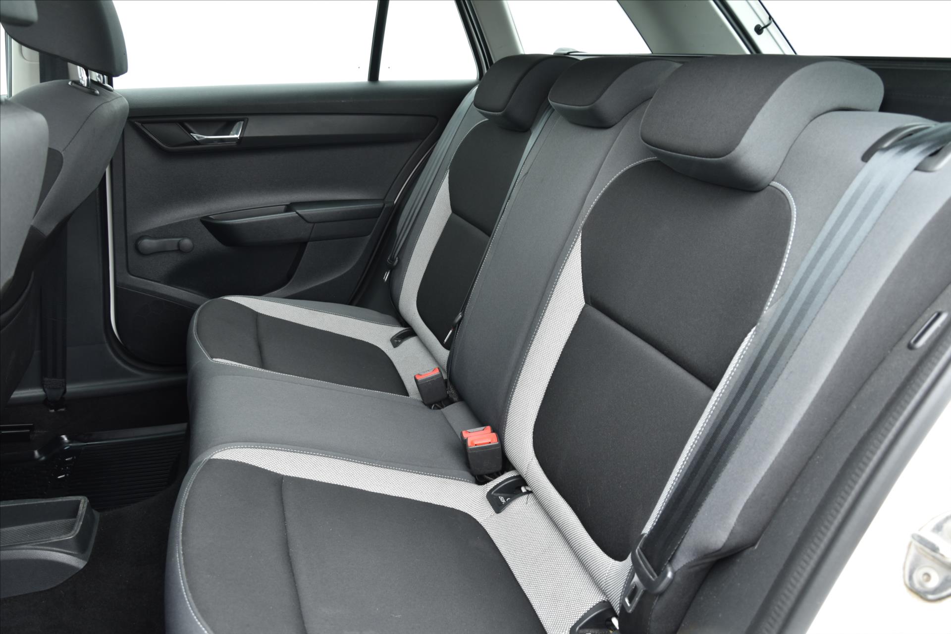 skoda-fabia-1-2tsi-1-majitel-dph-cr - 9