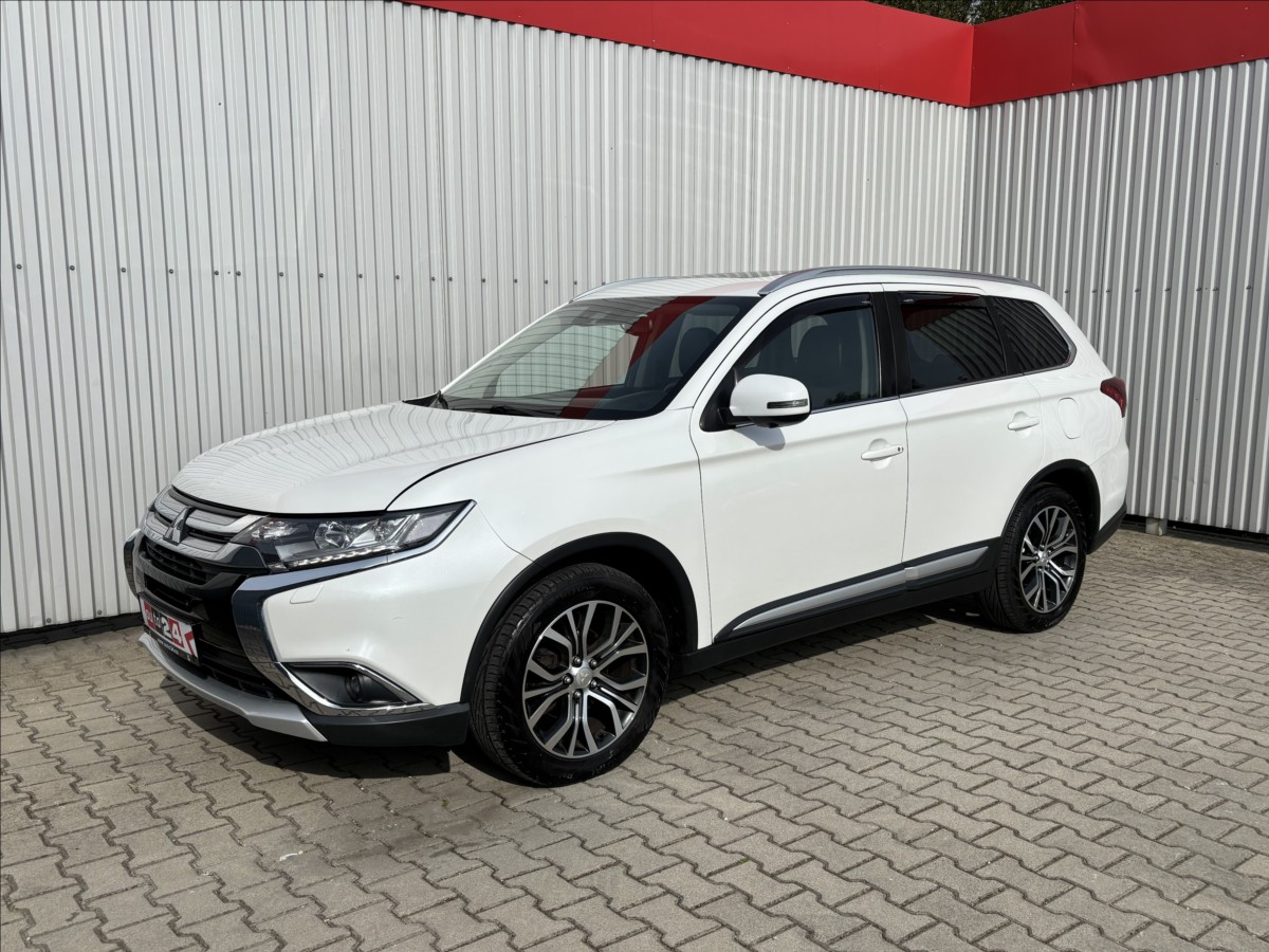 Mitsubishi Outlander 2,3 D Instyle+ 7.míst