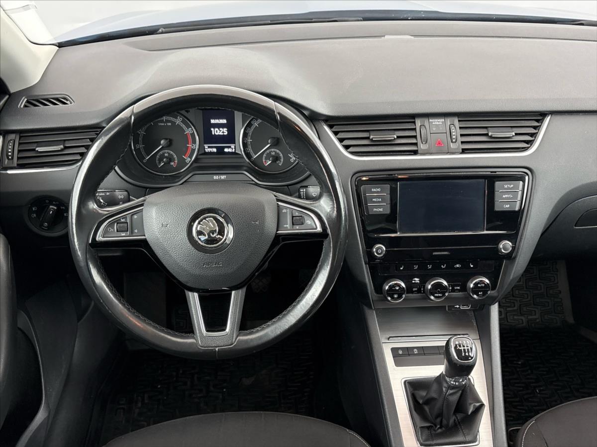 skoda-octavia-1-5-tsi-ambition-tour - 4