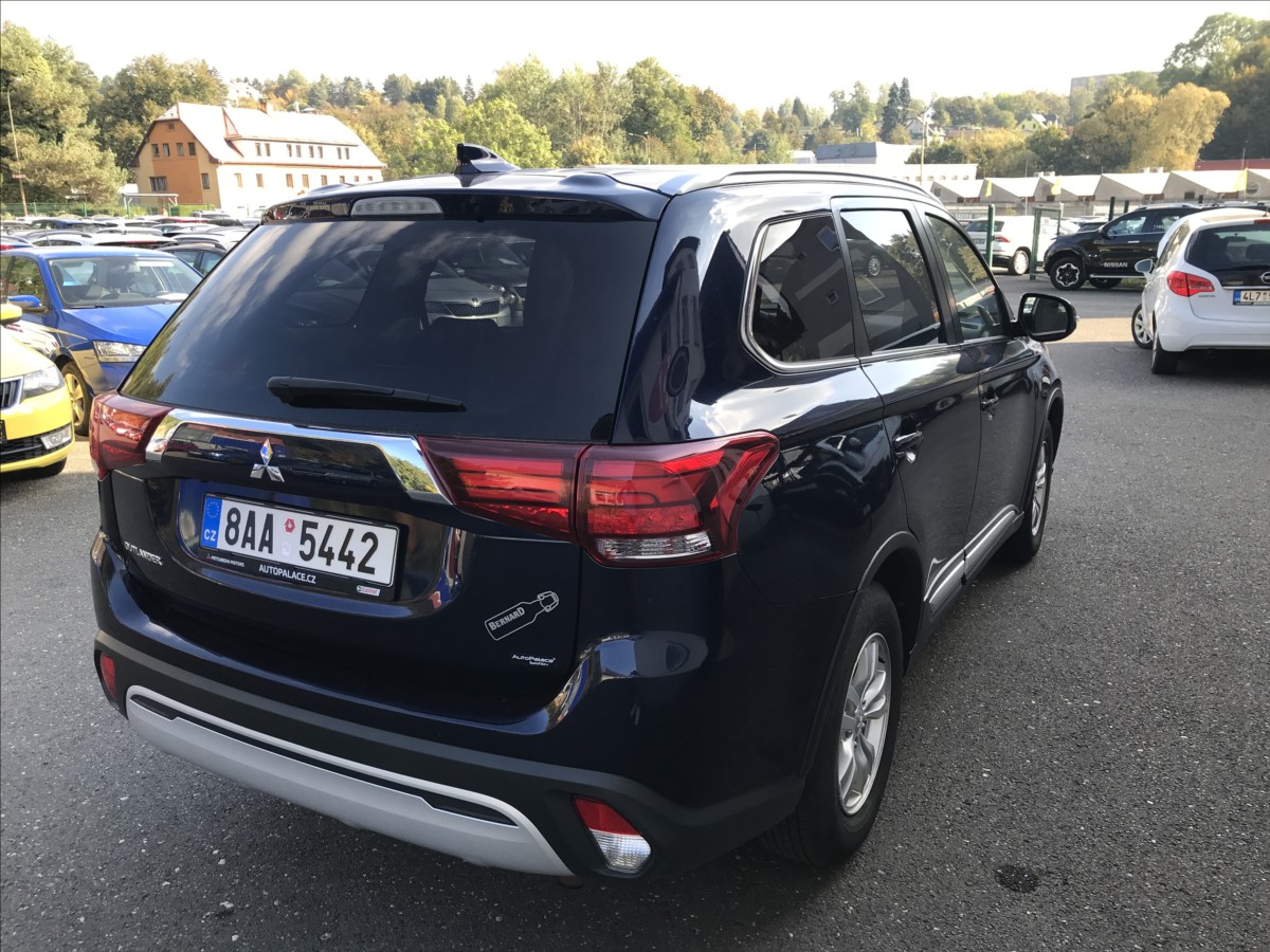 mitsubishi-outlander-2-0-i-4x2-110kw-mt - 5