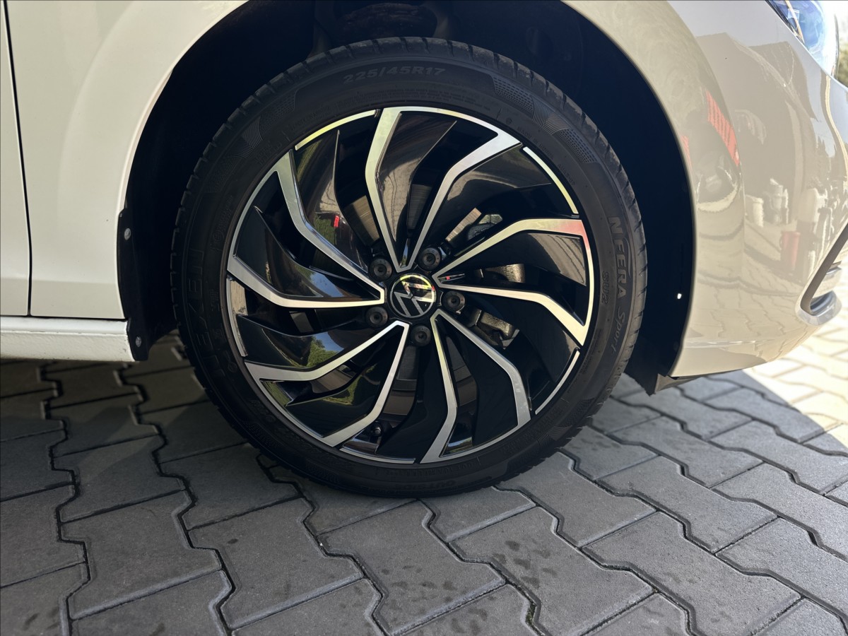 volkswagen-golf-1-5-e-tsi-110kw-dsg-style - 7