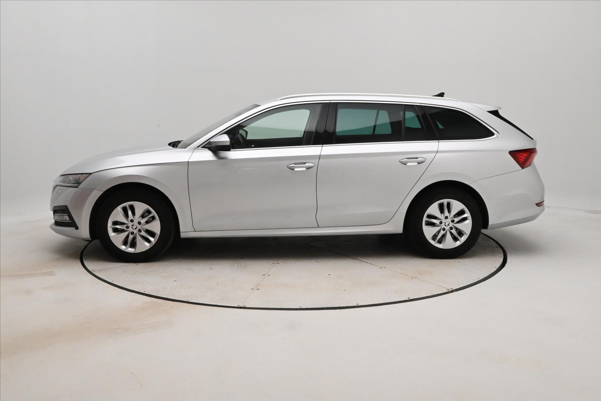 skoda-octavia-2-0-tdi-110kw-dsg-ambition-zaruka-az-5-let - 7