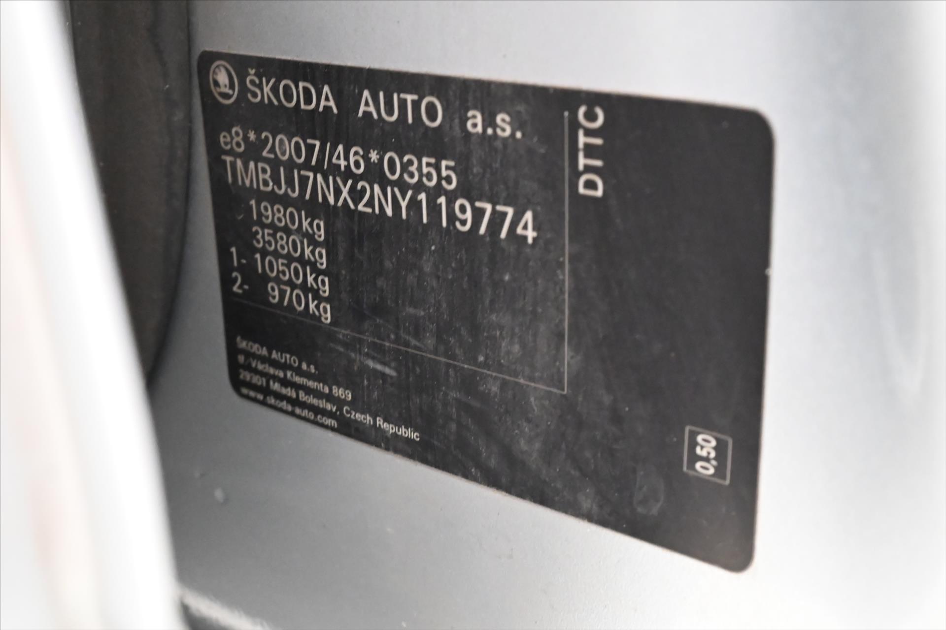 skoda-octavia-2-0-tdi-110kw-dsg-ambition-zaruka-az-5-let - 9
