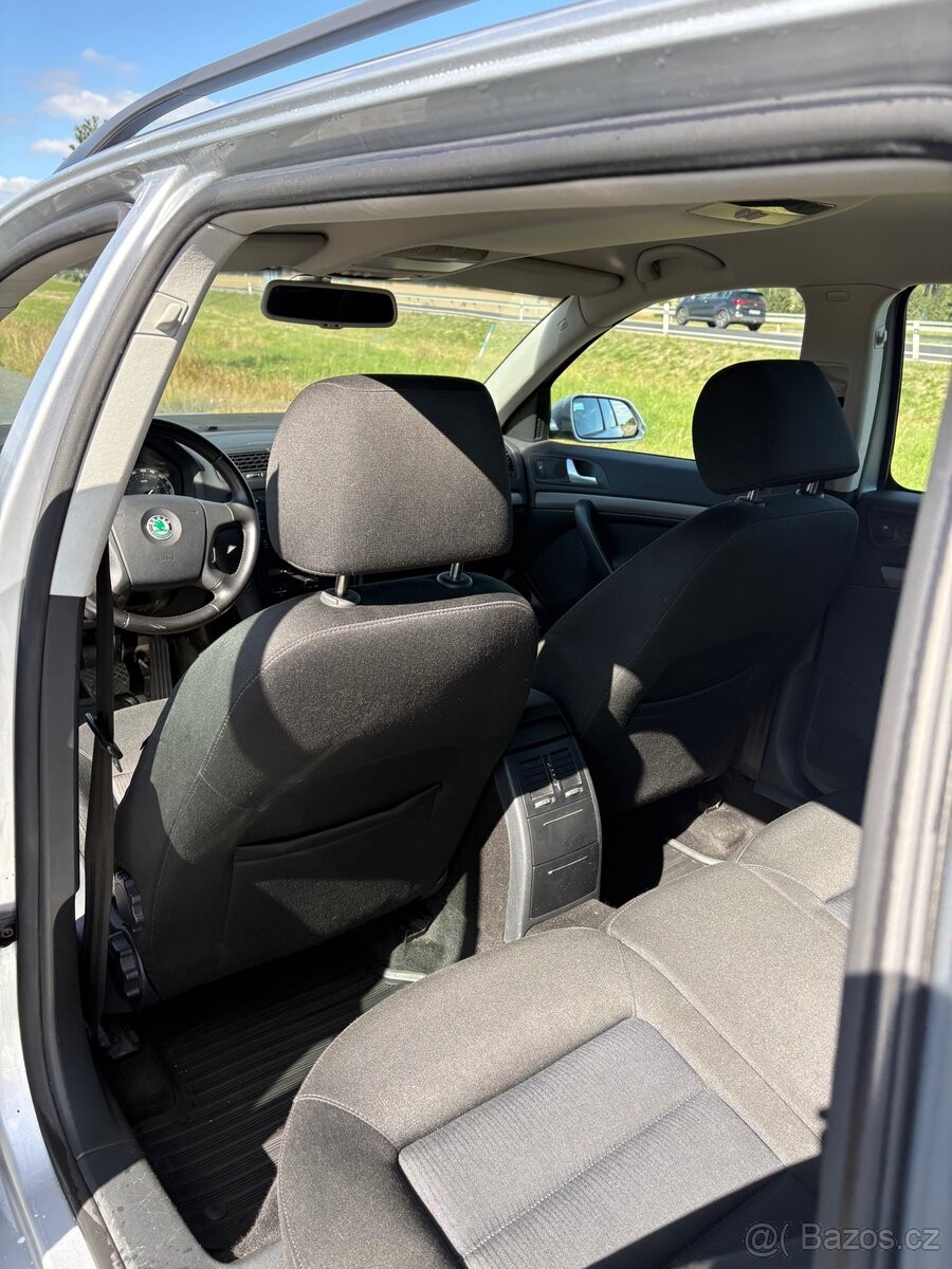 skoda-octavia-2-0-ii-tdi-103kw-dsg - 9
