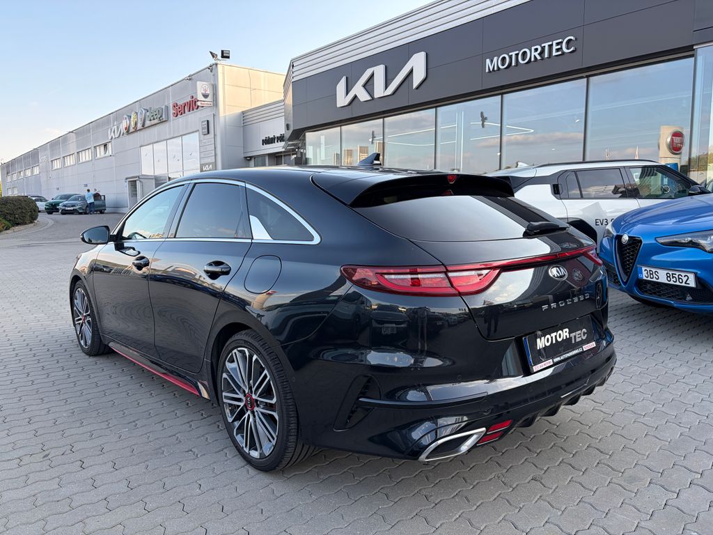 kia-pro-ceed-1-6-t-gdi-150kw-gt - 3