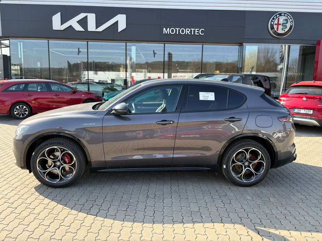 alfa-romeo-stelvio-veloce-2-0-turbo-280k-at8-q4 - 3