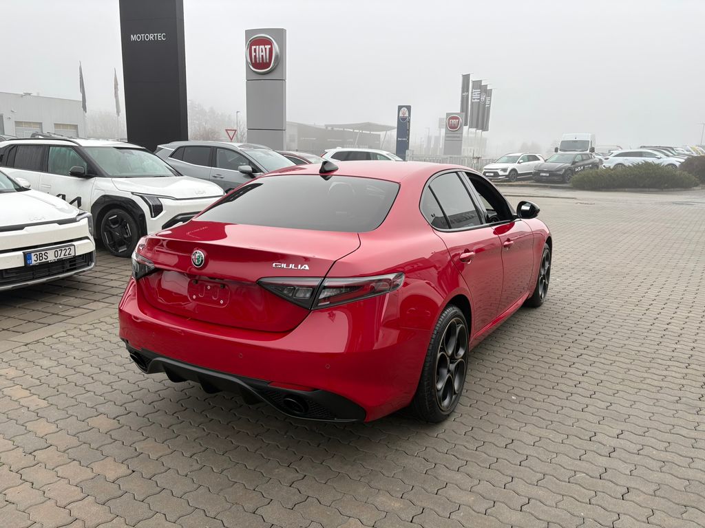 alfa-romeo-giulia-intensa-2-0-turbo-280k-at8-q4 - 6