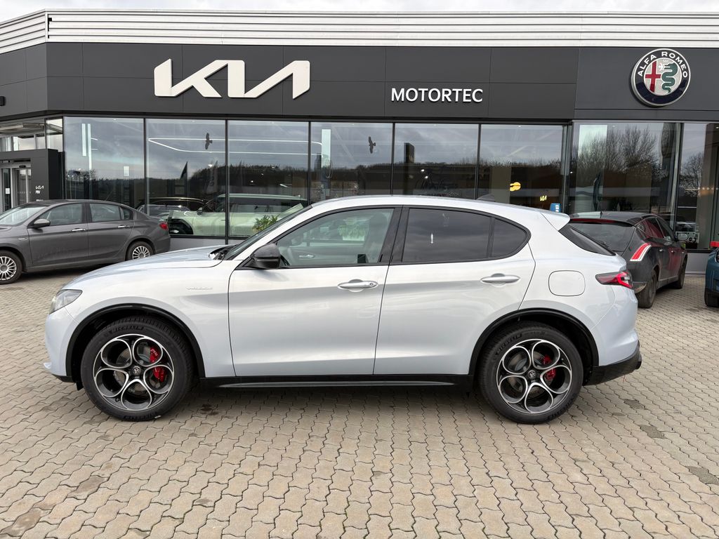 alfa-romeo-stelvio-veloce-2-0-turbo-280k-at8-q4 - 3