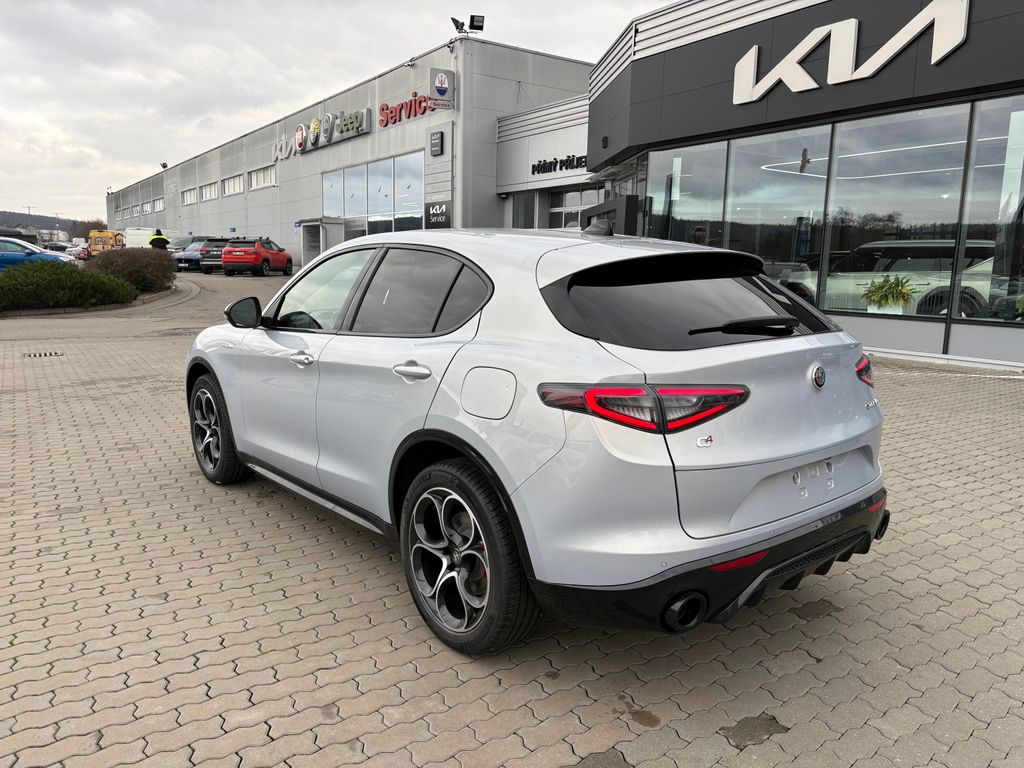 alfa-romeo-stelvio-veloce-2-0-turbo-280k-at8-q4 - 4