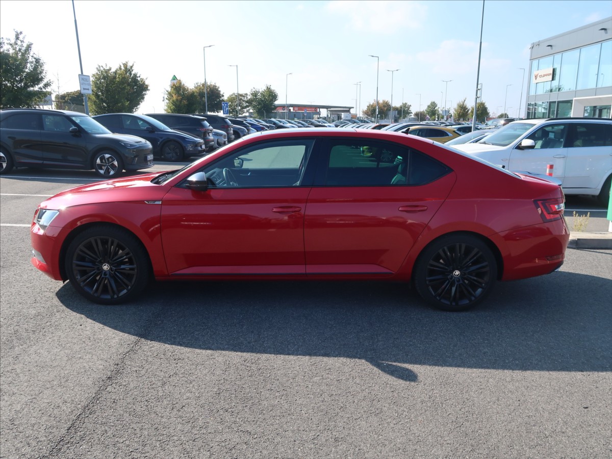 skoda-superb-2-0-tsi-dsg-sportline-4x4 - 2