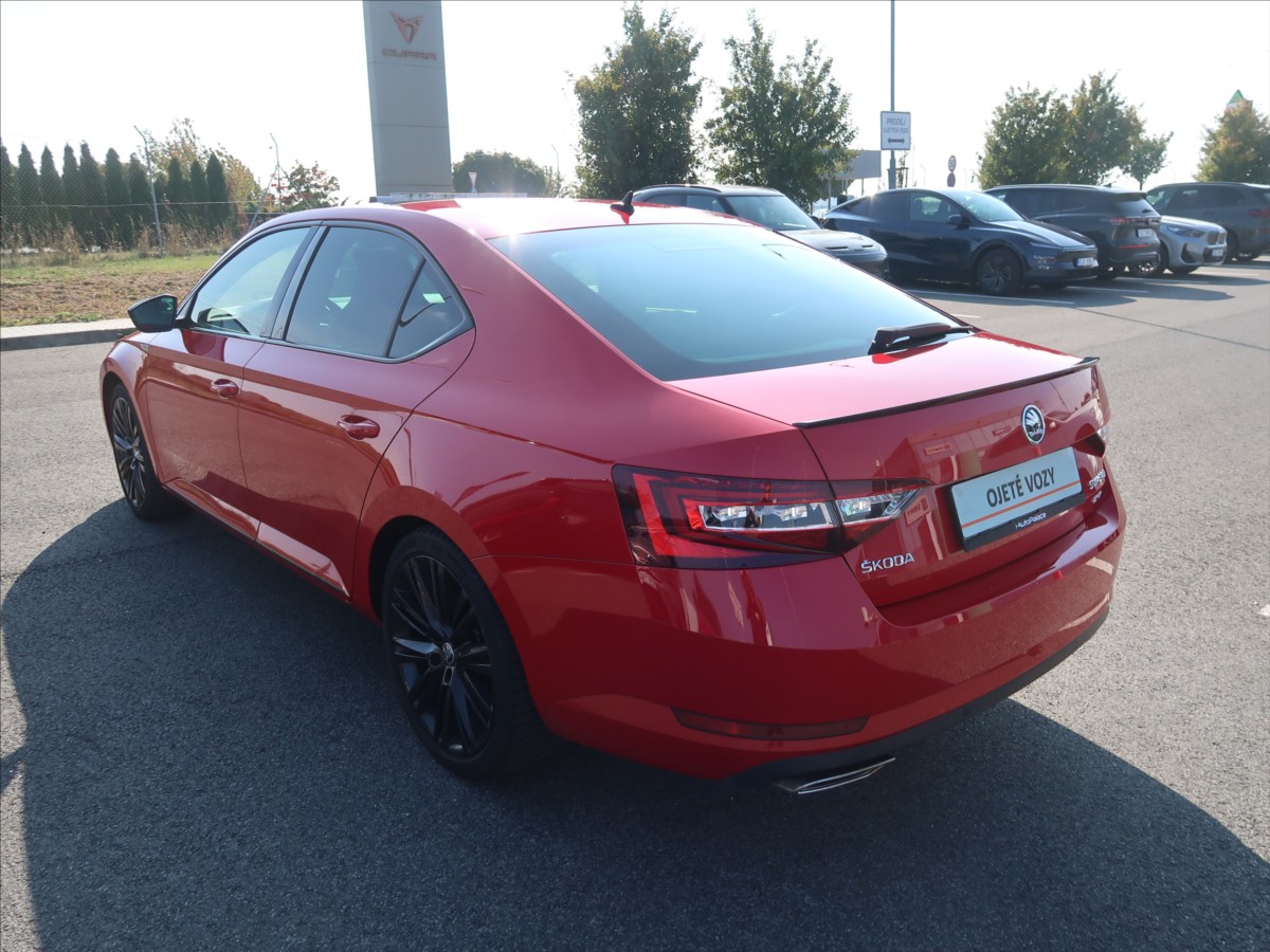 skoda-superb-2-0-tsi-dsg-sportline-4x4 - 8