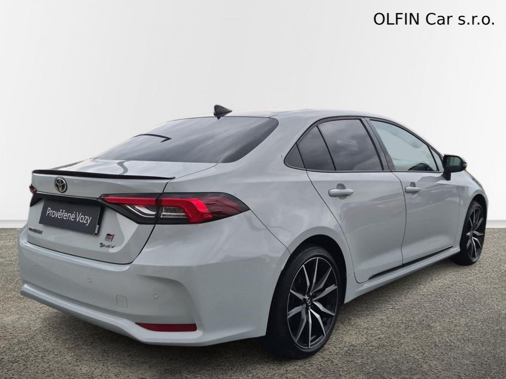 toyota-corolla-sd-1-8-hev-gr-sport-dynamic - 1