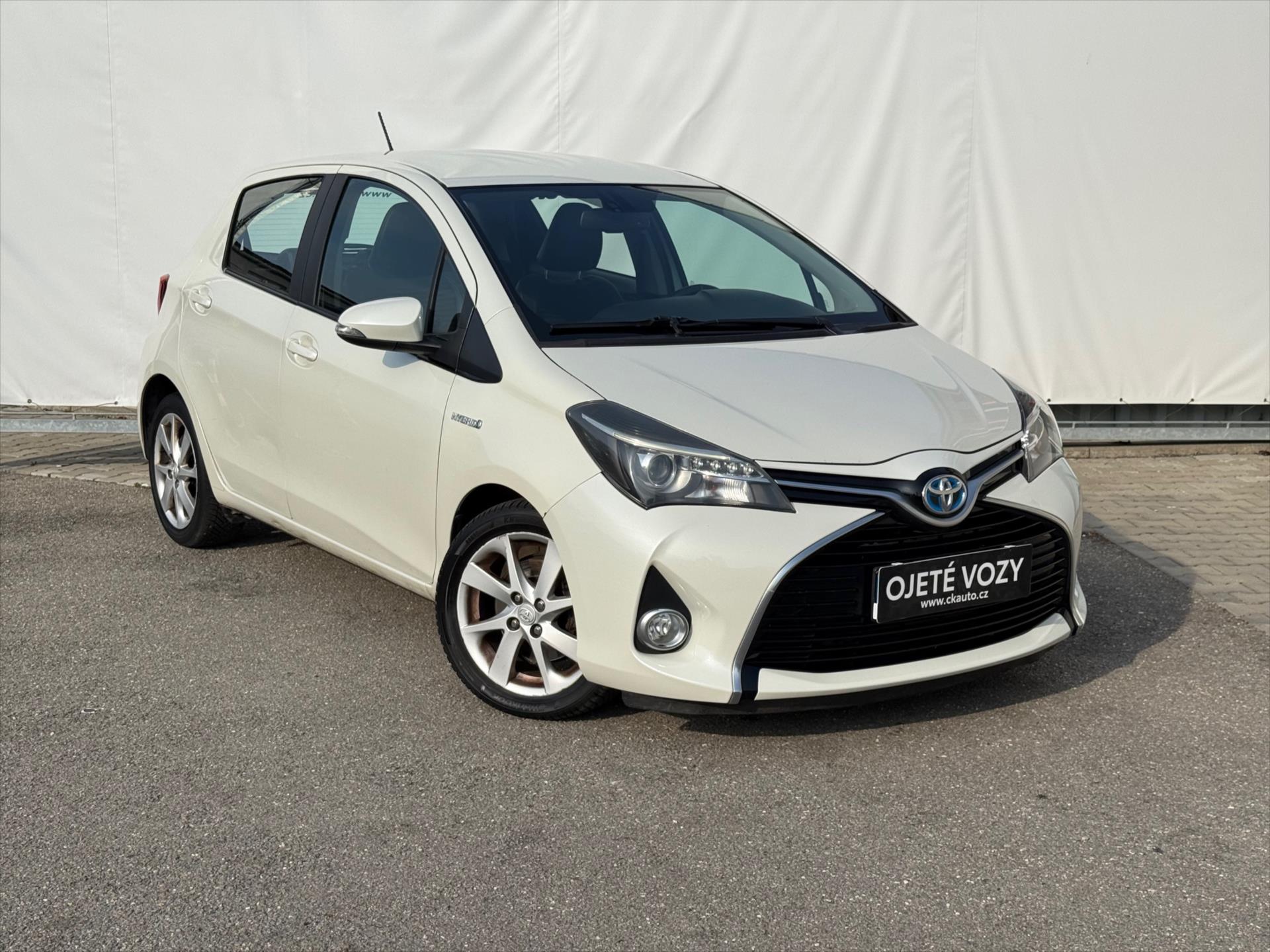 toyota-yaris-1-5-style-senso - 2