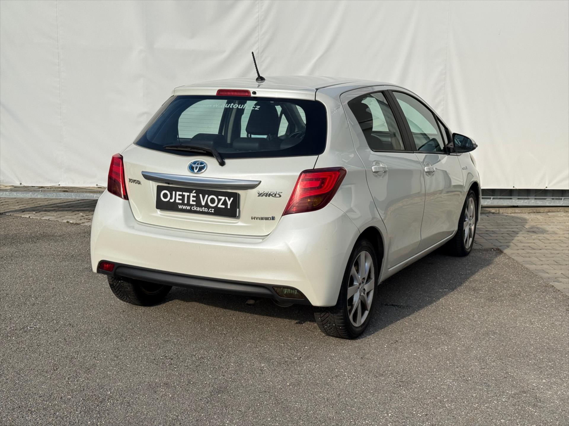 toyota-yaris-1-5-style-senso - 3