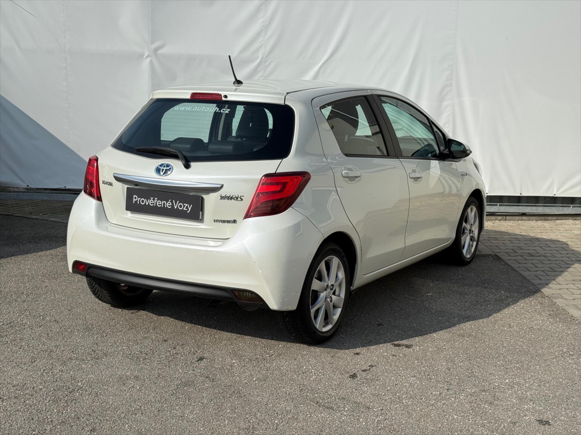 toyota-yaris-1-5-style-senso - 3