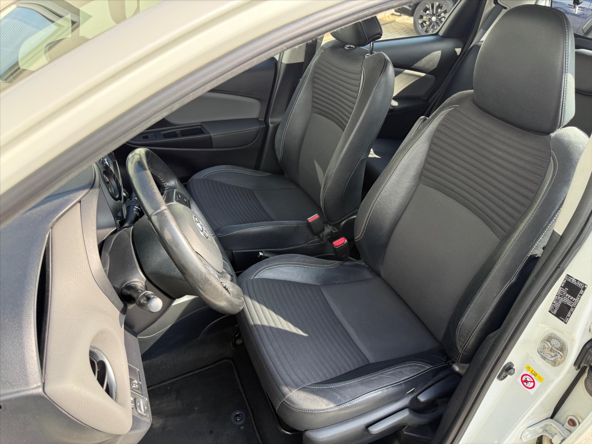 toyota-yaris-1-5-style-senso - 8
