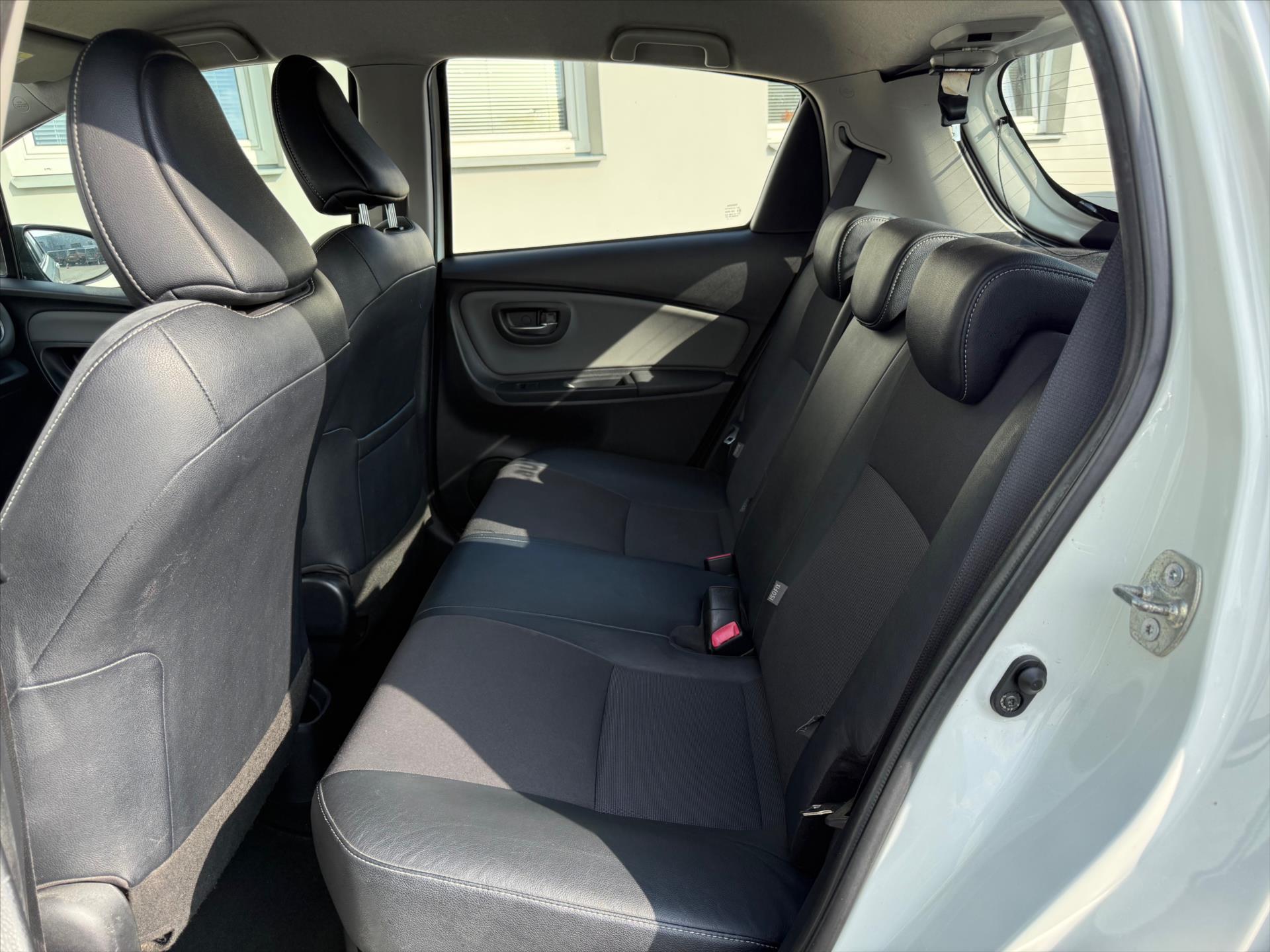 toyota-yaris-1-5-style-senso - 9