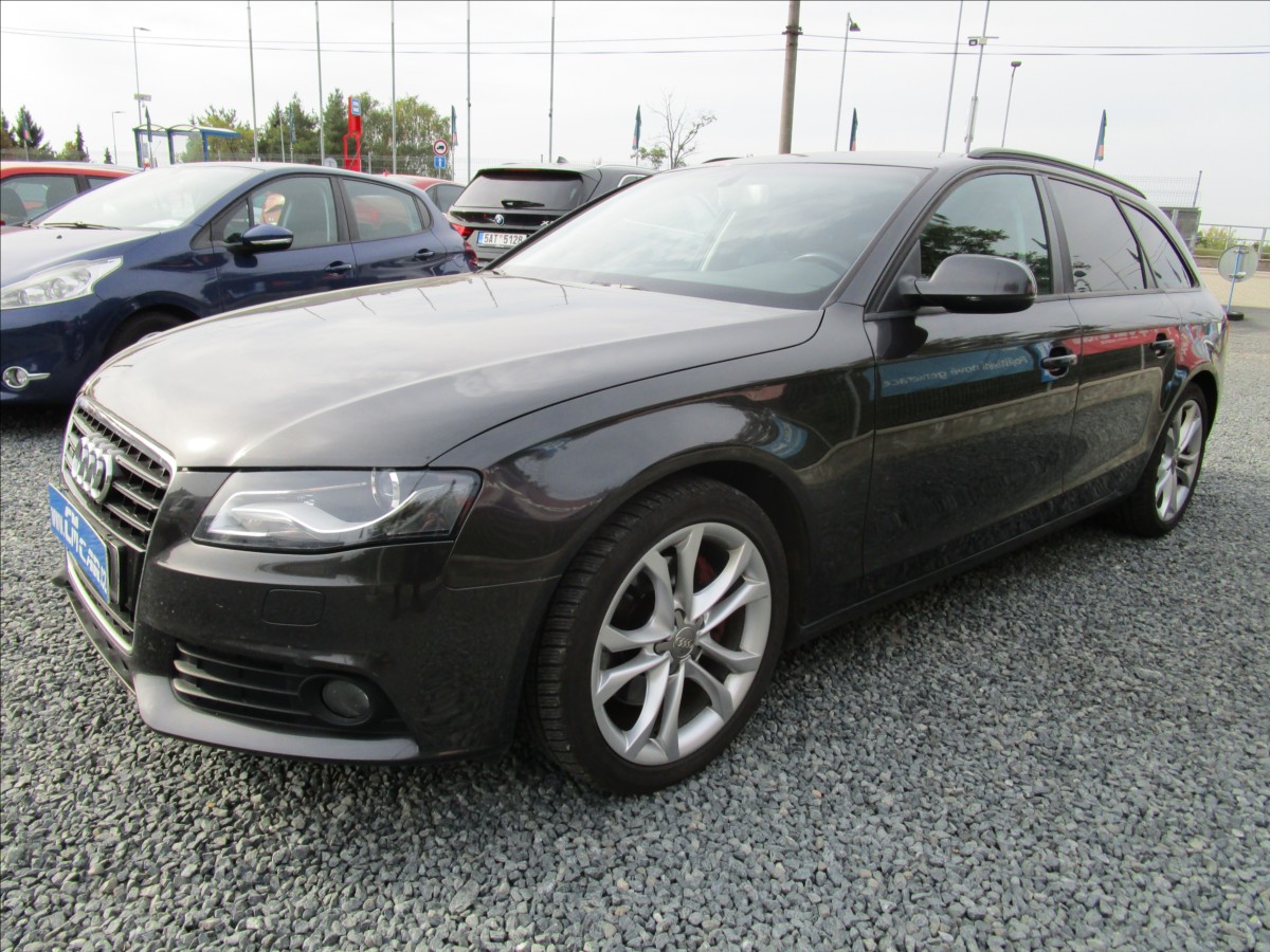 Audi A4 Avant 3.0TDi V6 Quattro, Bi-xenony