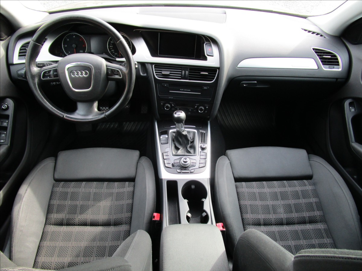 audi-a4-avant-3-0tdi-v6-quattro-bi-xenony - 6