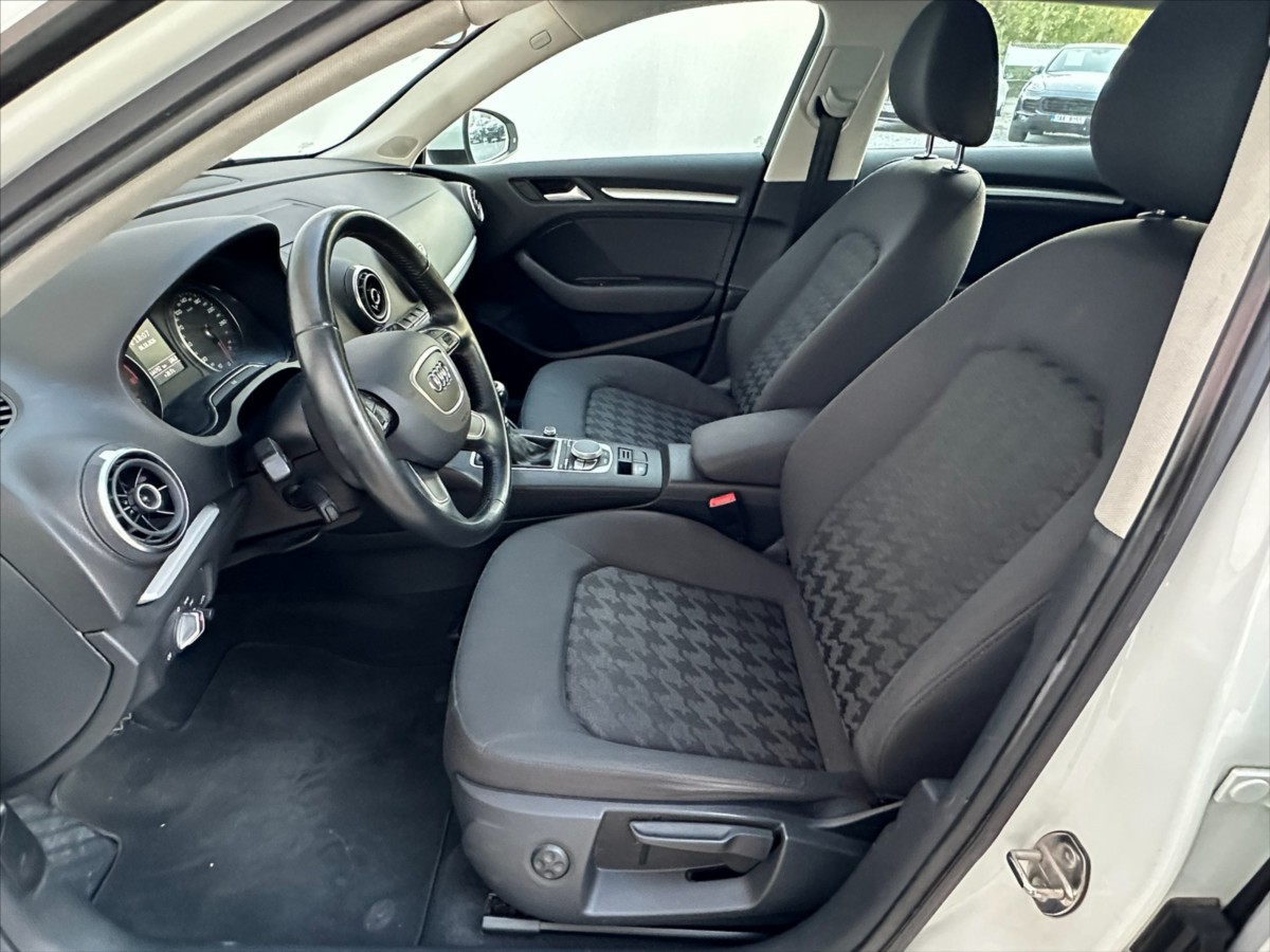 audi-a3-1-6-a3-sportback - 8