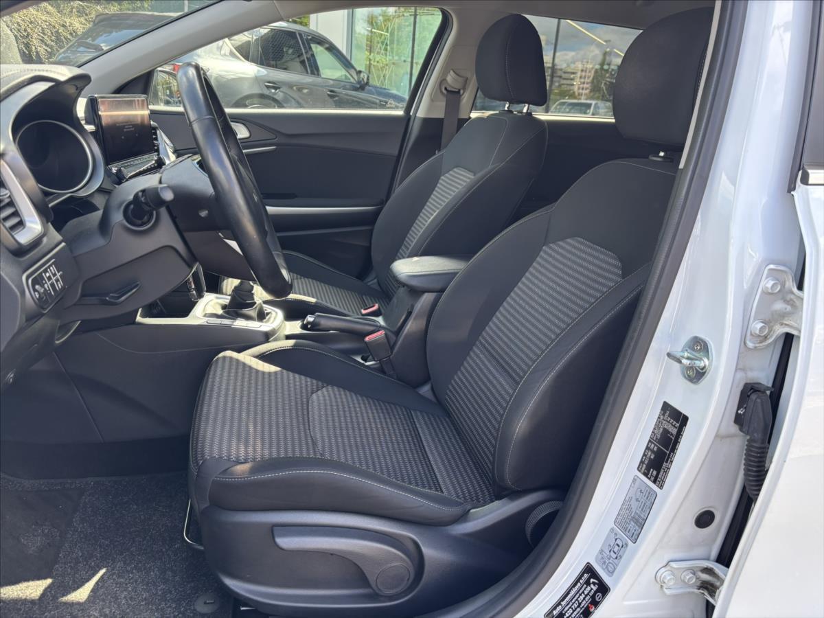 kia-ceed-1-5-tgdi-top-zaruka-top-stav - 9