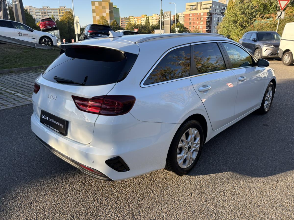 kia-ceed-1-5-tgdi-top-zaruka-navi-kamera - 4
