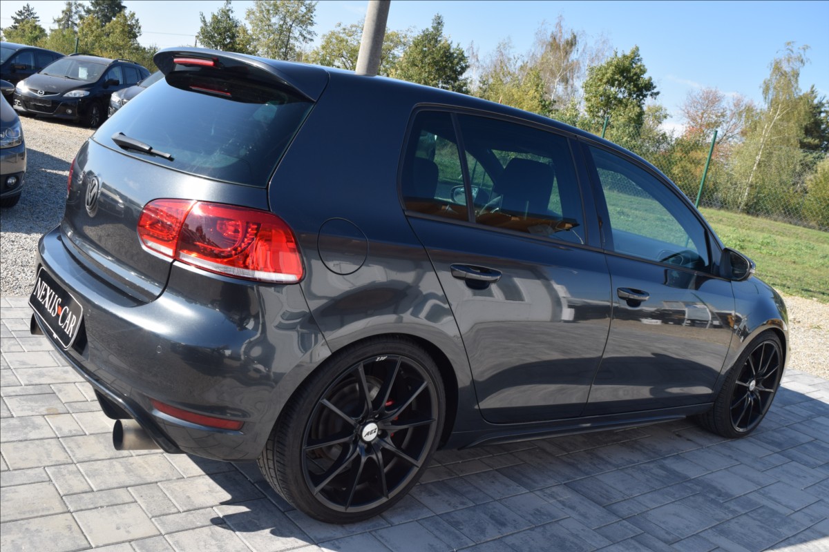 volkswagen-golf-2-0-gti-6-po-servise-automat - 5