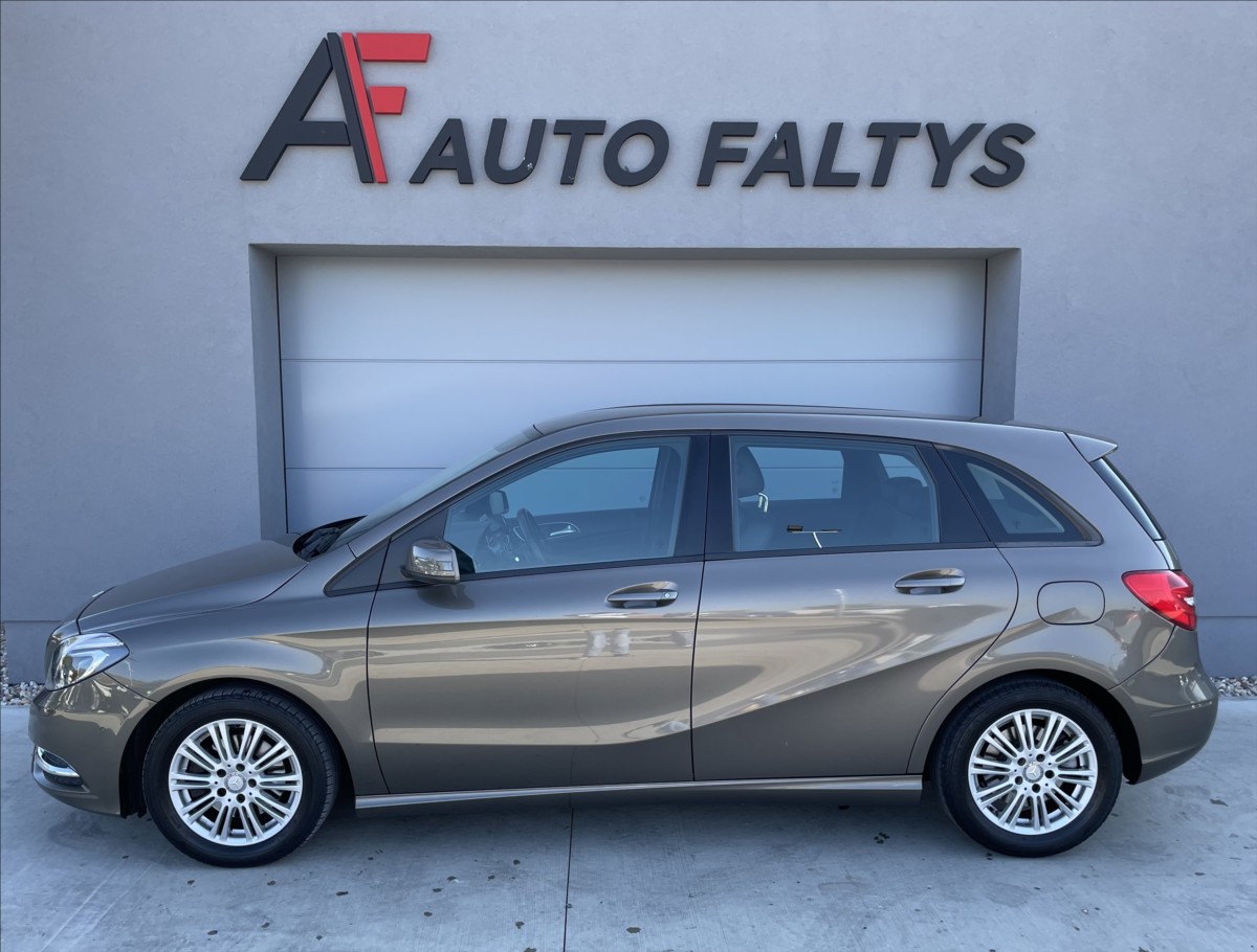 mercedes-benz-tridy-b-220-4matic-135kw-cr-1-maj - 5