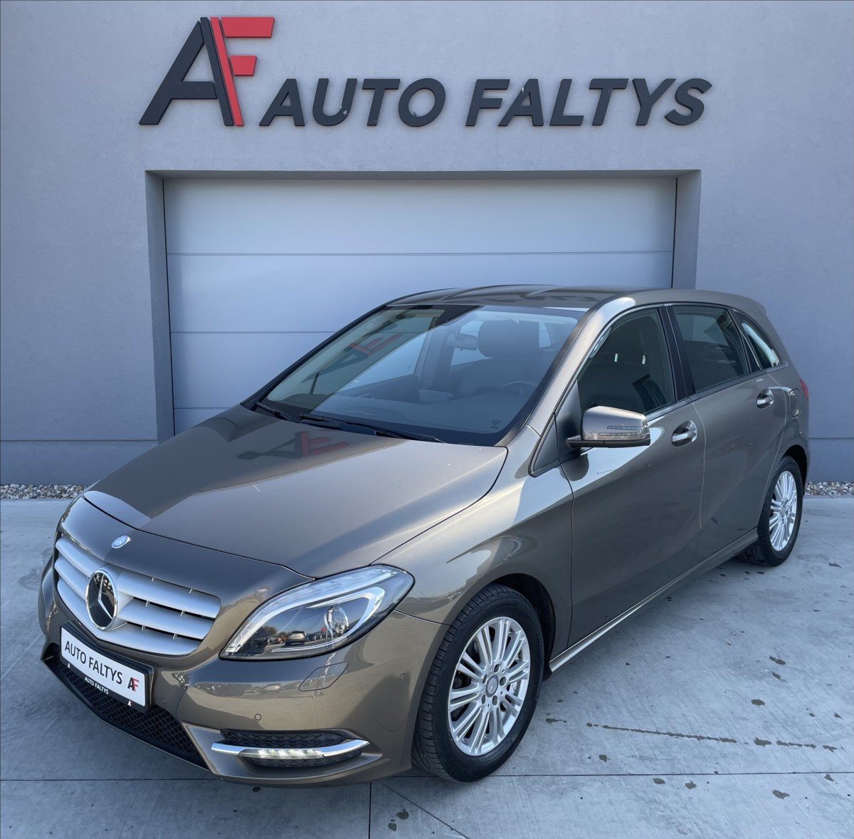 mercedes-benz-tridy-b-220-4matic-135kw-cr-1-maj - 6
