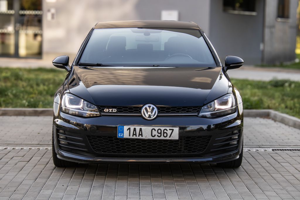 volkswagen-golf - 1