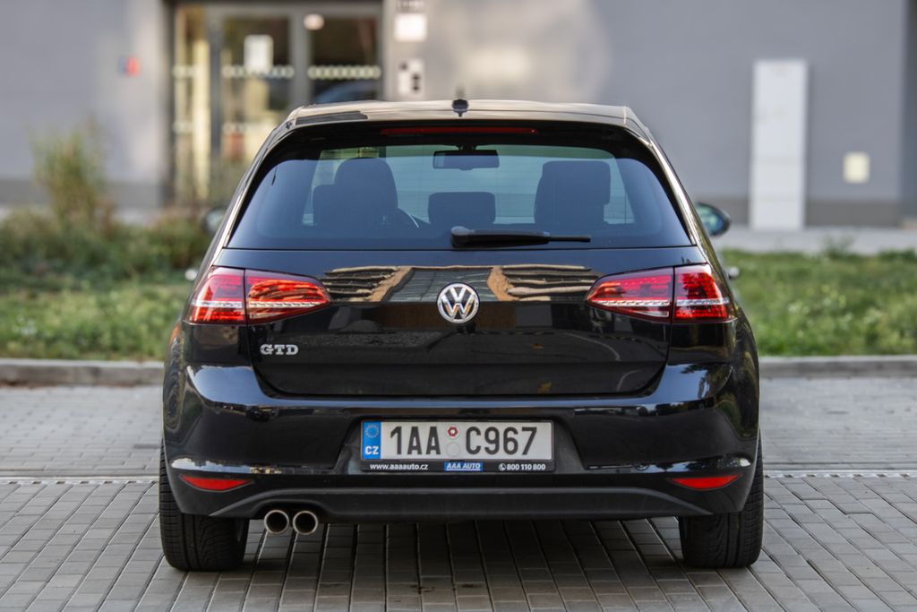 volkswagen-golf - 4