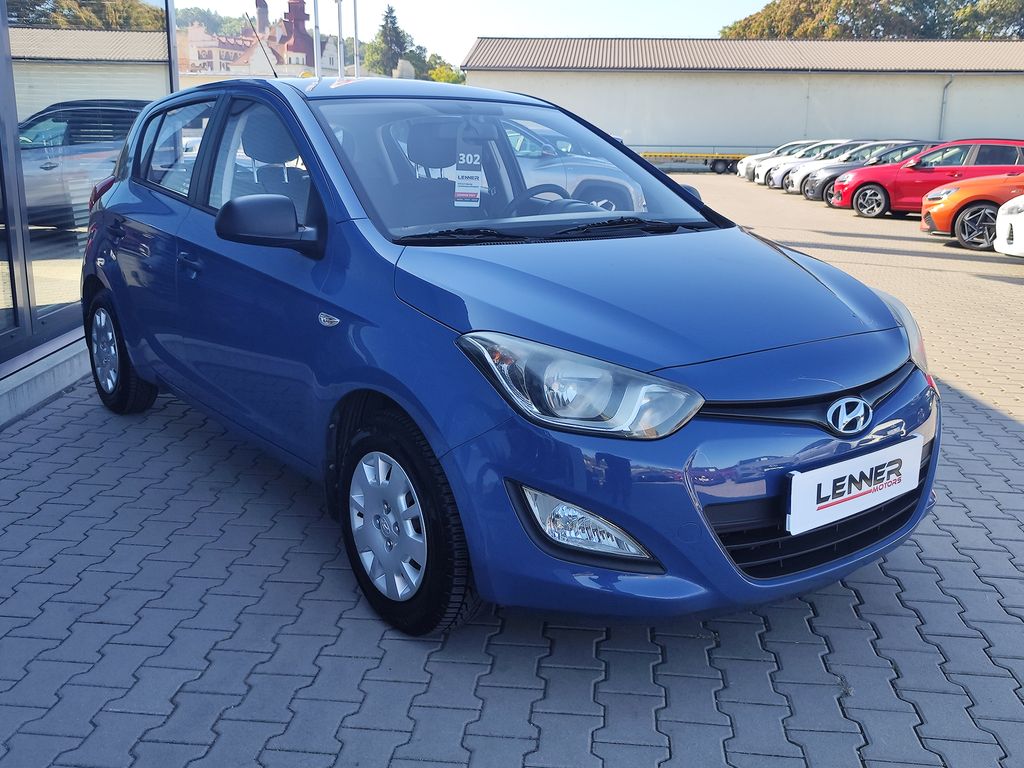 hyundai-i20-1-2i-63kw-family-space - 2