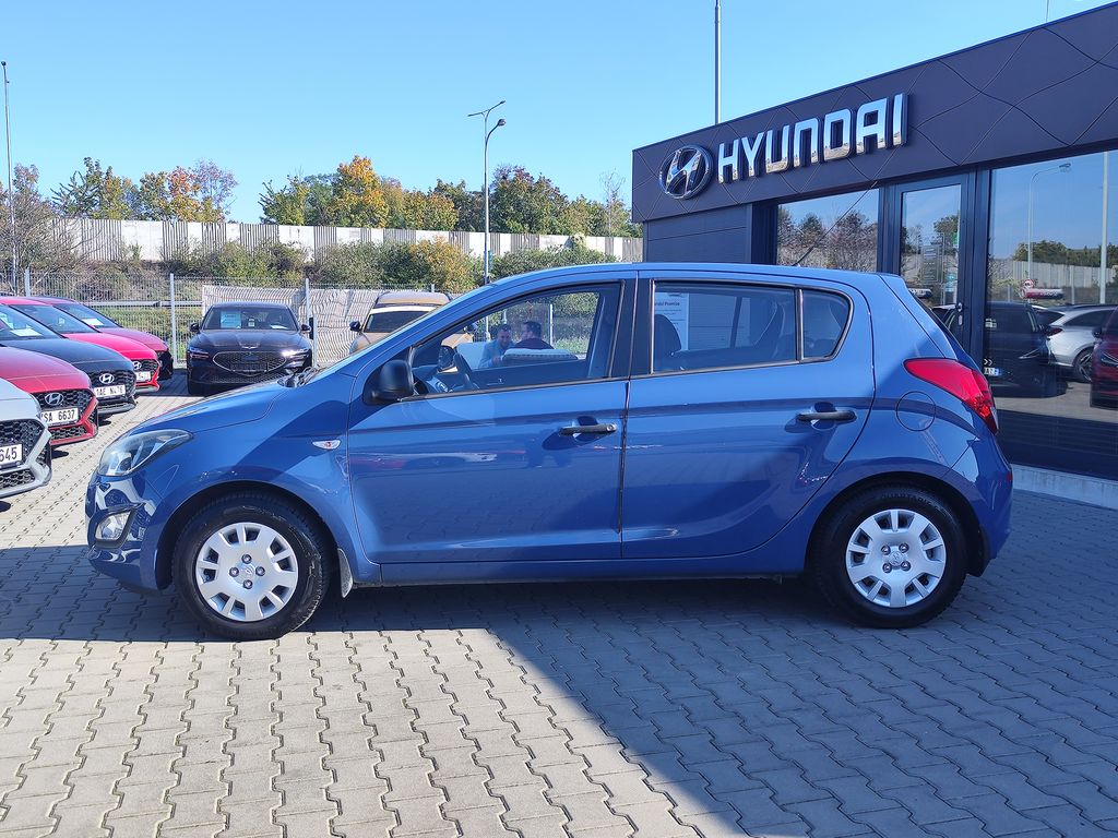 hyundai-i20-1-2i-63kw-family-space - 7