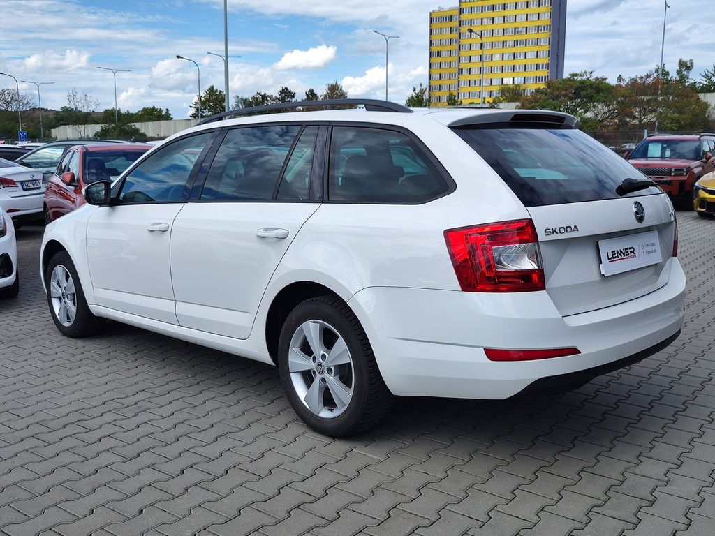 skoda-octavia-1-6-tdi-81kw-elegance - 6